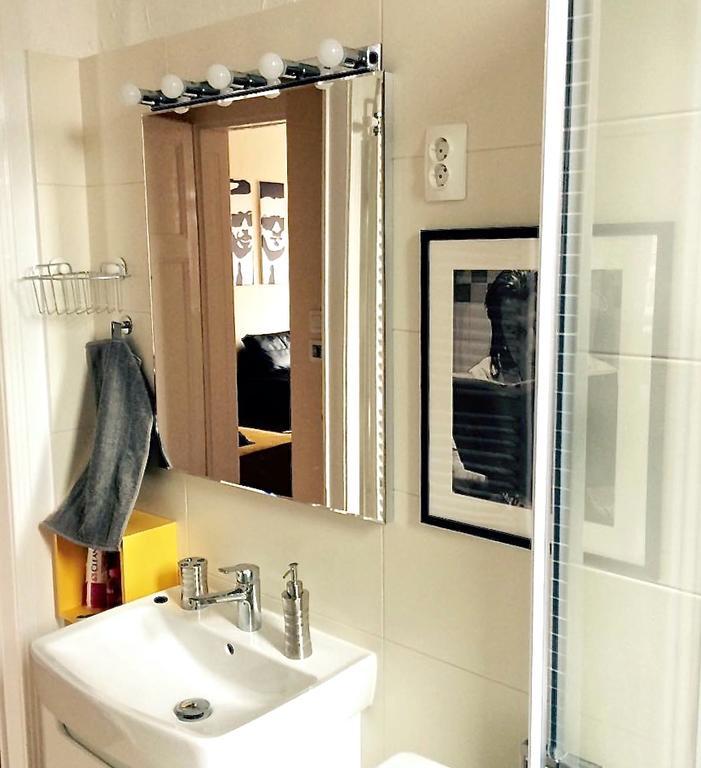 Hello Downtown Apartment - Broadway بودابست الغرفة الصورة